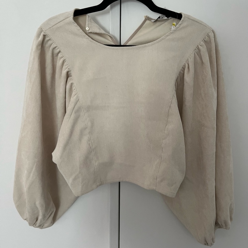 NWT Women’s Puff Sleeve Corduroy Longsleeve Shirt